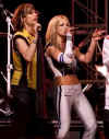Britney_Superbowl05.jpg (29470 bytes)